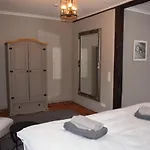 Privatunterkunft Gutshauszimmer Premium Doppel *